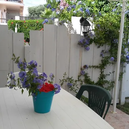 Apartment In Nicanda Porto Columbu - Perd'E Sali