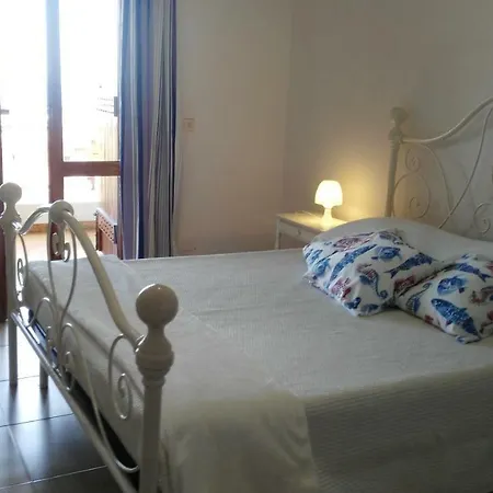 Apartment In Nicanda Porto Columbu - Perd'E Sali